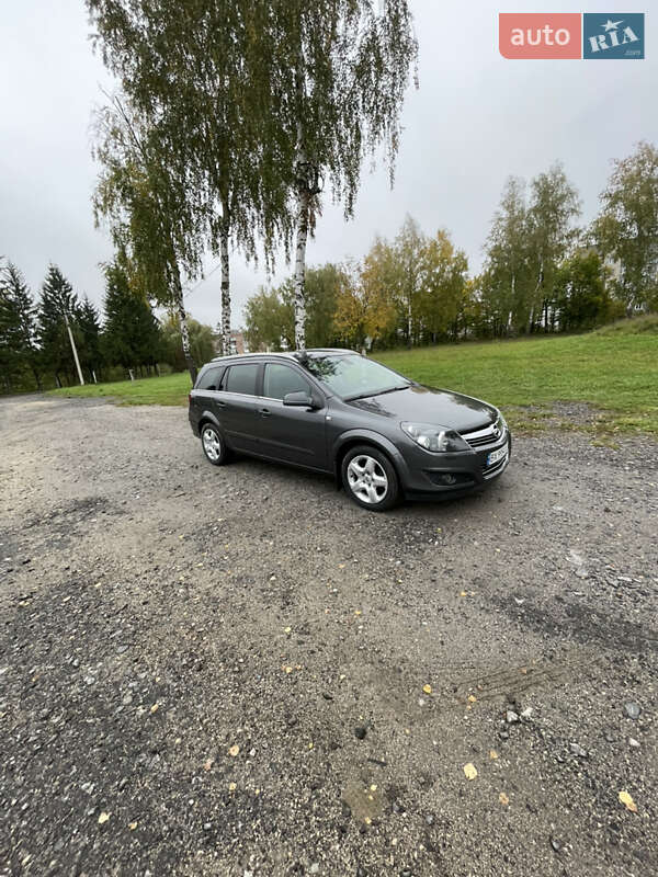 Универсал Opel Astra 2010 в Красилове фото 3 Универсал Opel Astra 2010 в Красилове