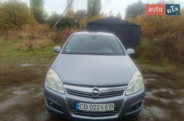 Хэтчбек Opel Astra 2007 в Пирятине