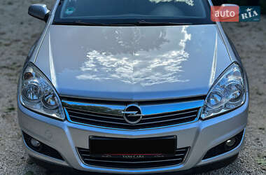 Универсал Opel Astra 2009 в 