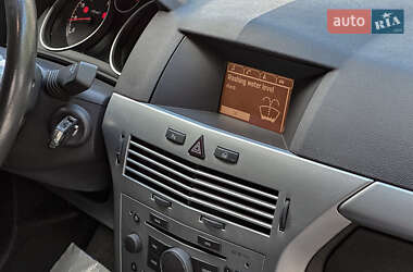 Универсал Opel Astra 2009 в 
