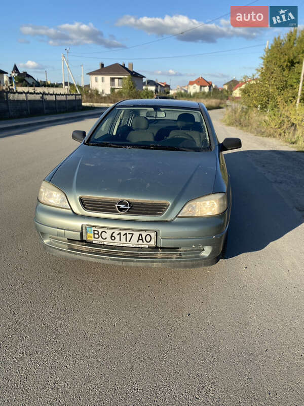 Седан Opel Astra 2006 в 