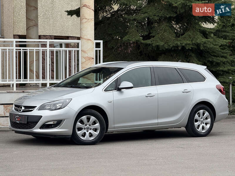 Универсал Opel Astra 2014 в Тернополе