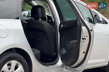 Универсал Opel Astra 2014 в 