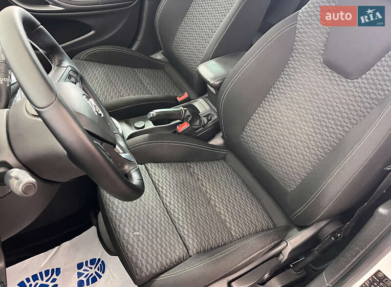 Универсал Opel Astra 2016 в Львове