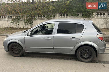 Хэтчбек Opel Astra 2006 в Днепре