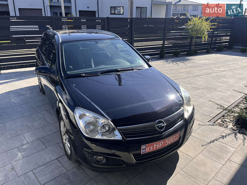 Универсал Opel Astra 2008 в Львове