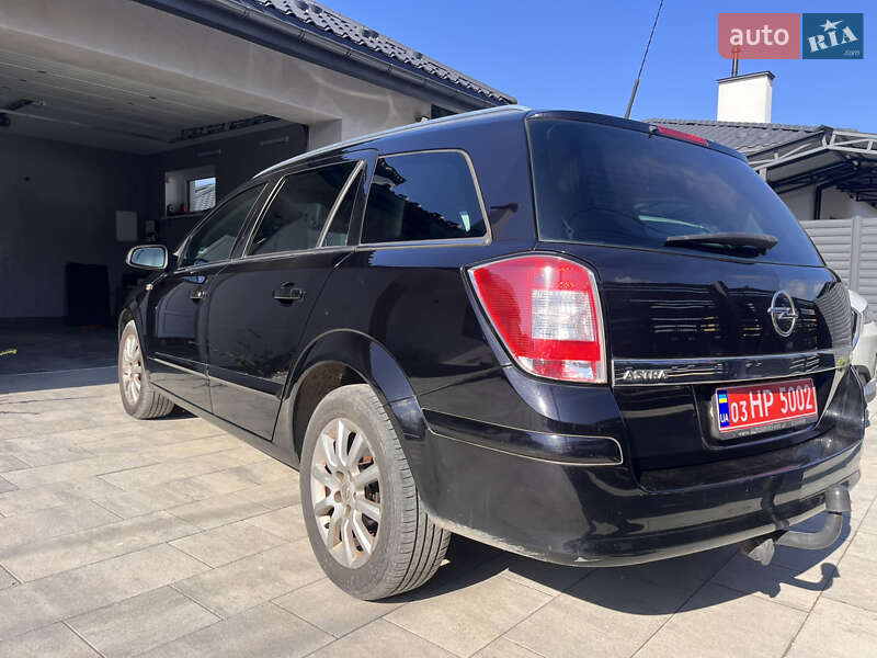 Универсал Opel Astra 2008 в Львове