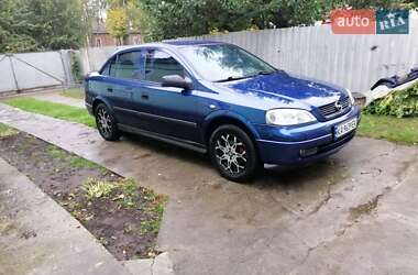 Седан Opel Astra 2004 в Прилуках