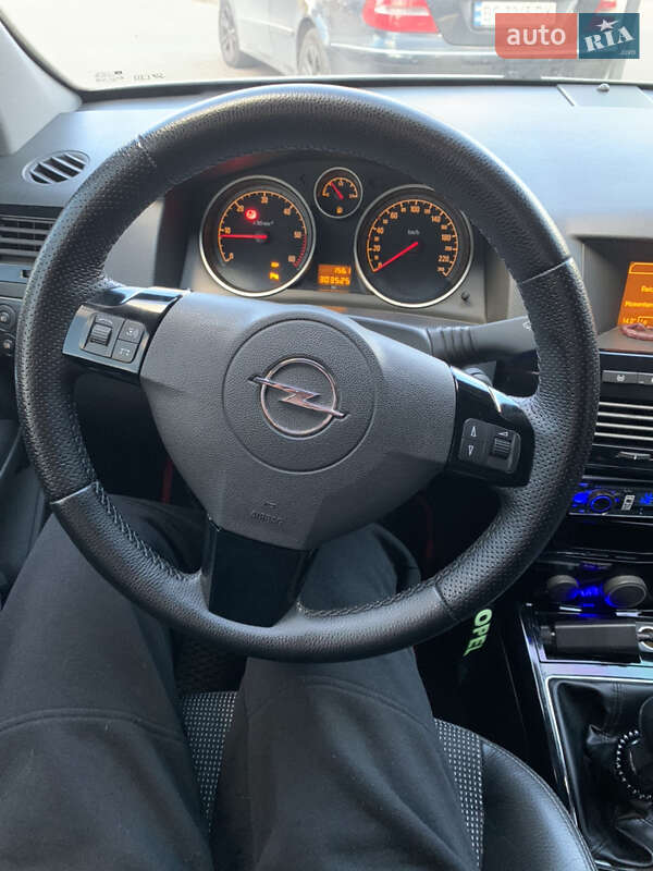 Хэтчбек Opel Astra 2005 в Львове фото 17 Хэтчбек Opel Astra 2005 в Львове