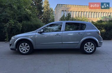 Хэтчбек Opel Astra 2008 в 