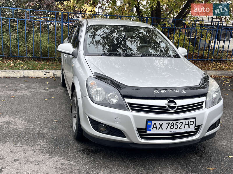 Хетчбек Opel Astra 2012 в Харкові фото 2 Хетчбек Opel Astra 2012 в Харкові