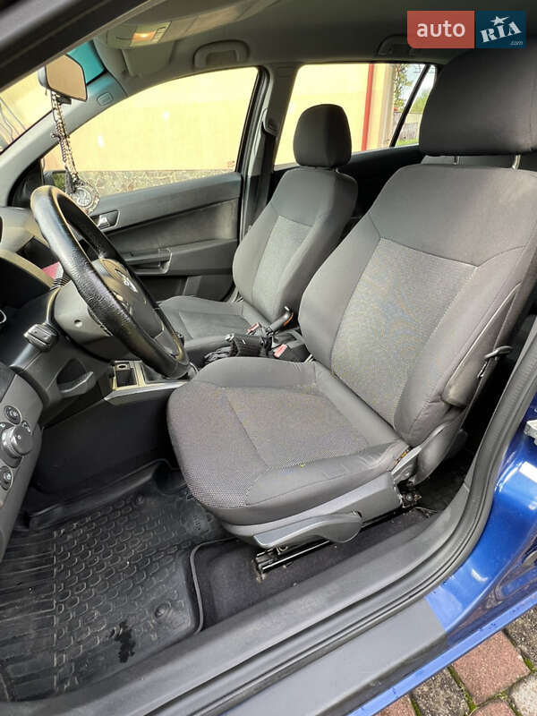 Универсал Opel Astra 2006 в Городенке
