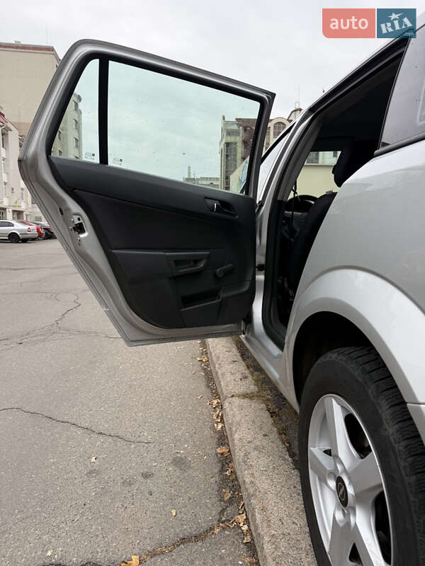 Универсал Opel Astra 2004 в Николаеве фото 22 Универсал Opel Astra 2004 в Николаеве