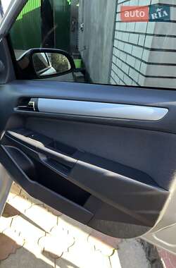Универсал Opel Astra 2009 в 