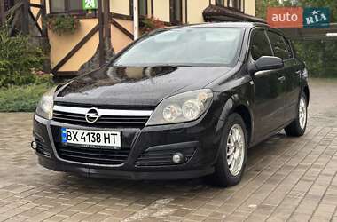 Хэтчбек Opel Astra 2006 в 