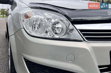 Универсал Opel Astra 2007 в 