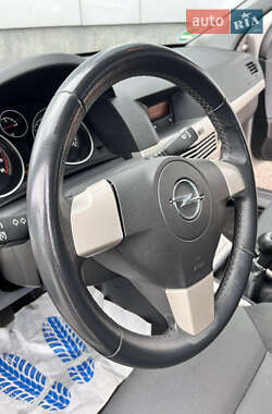 Универсал Opel Astra 2007 в 