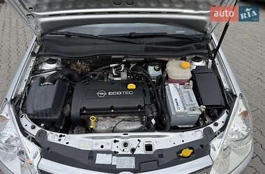 Универсал Opel Astra 2007 в 