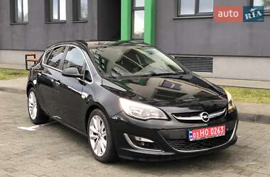 Хэтчбек Opel Astra 2014 в 