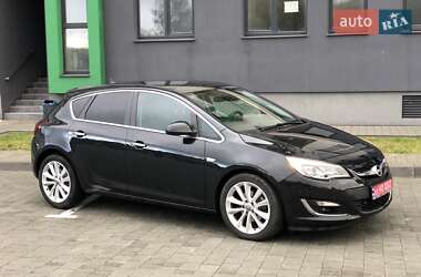 Хэтчбек Opel Astra 2014 в 