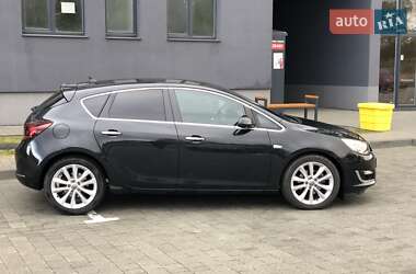 Хэтчбек Opel Astra 2014 в 