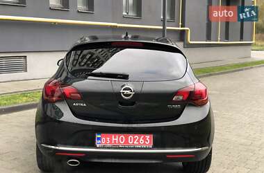 Хэтчбек Opel Astra 2014 в 