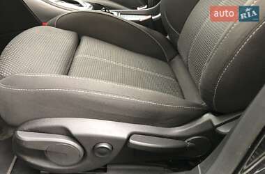 Хэтчбек Opel Astra 2014 в 