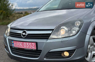 Универсал Opel Astra 2005 в 