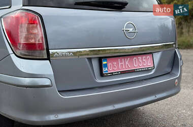 Универсал Opel Astra 2005 в 