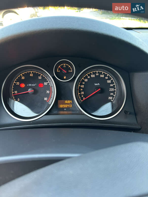 Универсал Opel Astra 2005 в Днепре