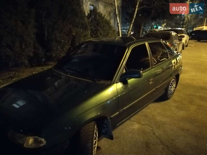Седан Opel Astra 1998 в Днепре фото 6 Седан Opel Astra 1998 в Днепре