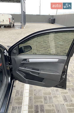 Универсал Opel Astra 2007 в 