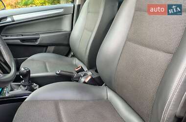 Універсал Opel Astra 2010 в  фото 13 Універсал Opel Astra 2010 в