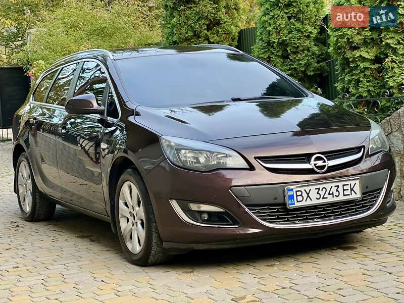 Универсал Opel Astra 2013 в Хмельницком
