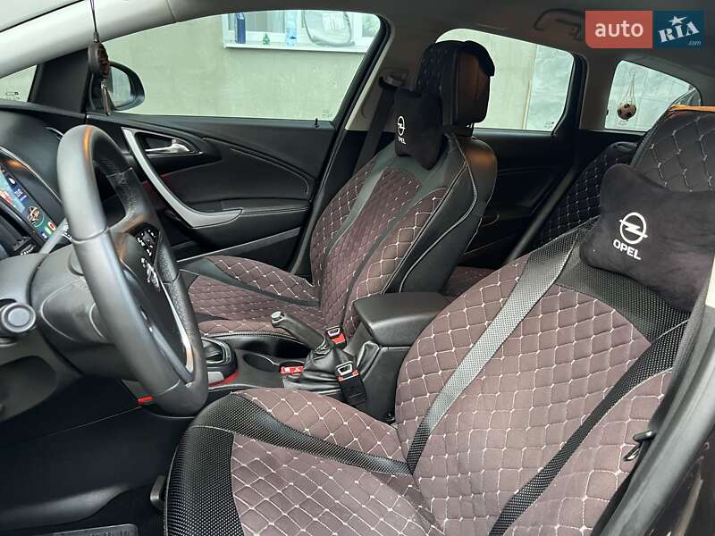 Универсал Opel Astra 2013 в Хмельницком