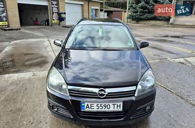 Універсал Opel Astra 2006 в Дніпрі