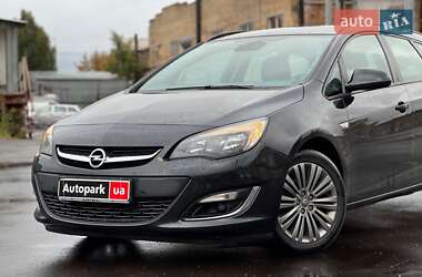 Универсал Opel Astra 2013 в 