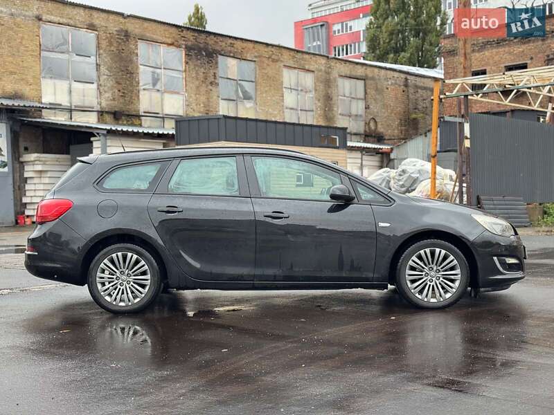 Универсал Opel Astra 2013 в Киеве фото 12 Универсал Opel Astra 2013 в Киеве