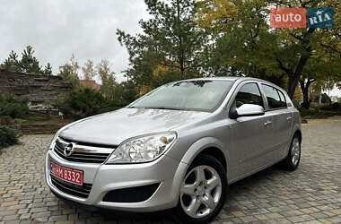 Хетчбек Opel Astra 2008 в 