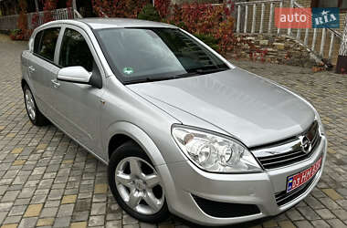 Хетчбек Opel Astra 2008 в 
