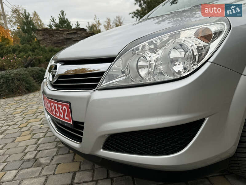 Хэтчбек Opel Astra 2008 в Харькове