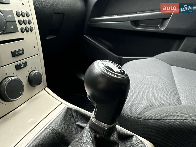 Хэтчбек Opel Astra 2008 в Харькове