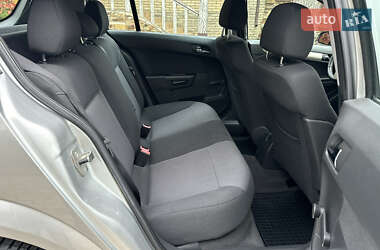 Хетчбек Opel Astra 2008 в 