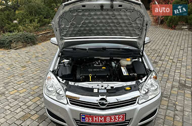 Хетчбек Opel Astra 2008 в 