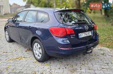 Универсал Opel Astra 2011 в 