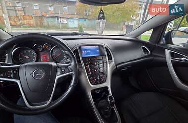 Универсал Opel Astra 2011 в 