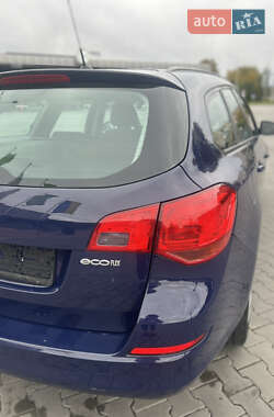 Универсал Opel Astra 2011 в 