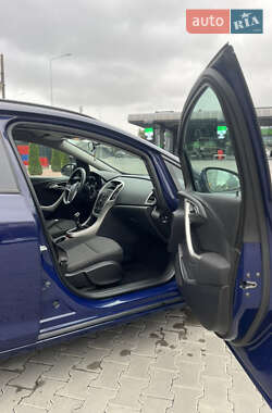 Универсал Opel Astra 2011 в 