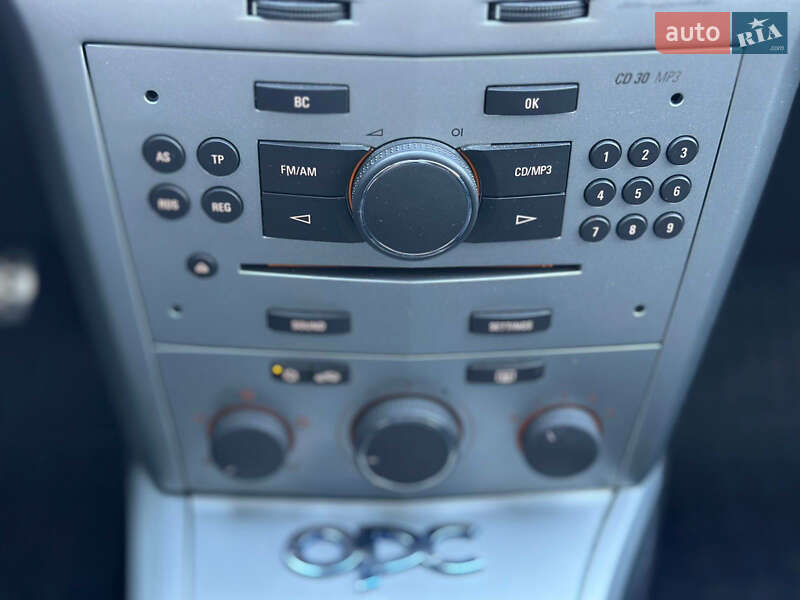 Универсал Opel Astra 2006 в Луцке