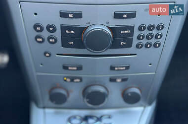 Универсал Opel Astra 2006 в 